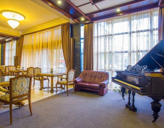 Ani Central Inn
