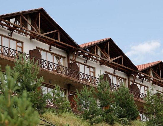Arthurs Aghveran Resort