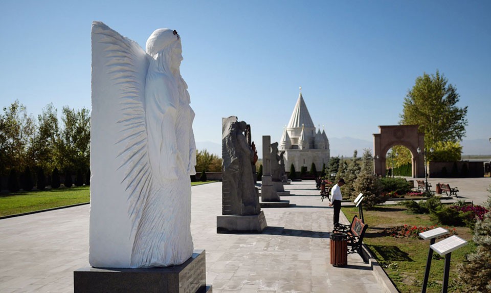 Quba Mere Diwane Temple