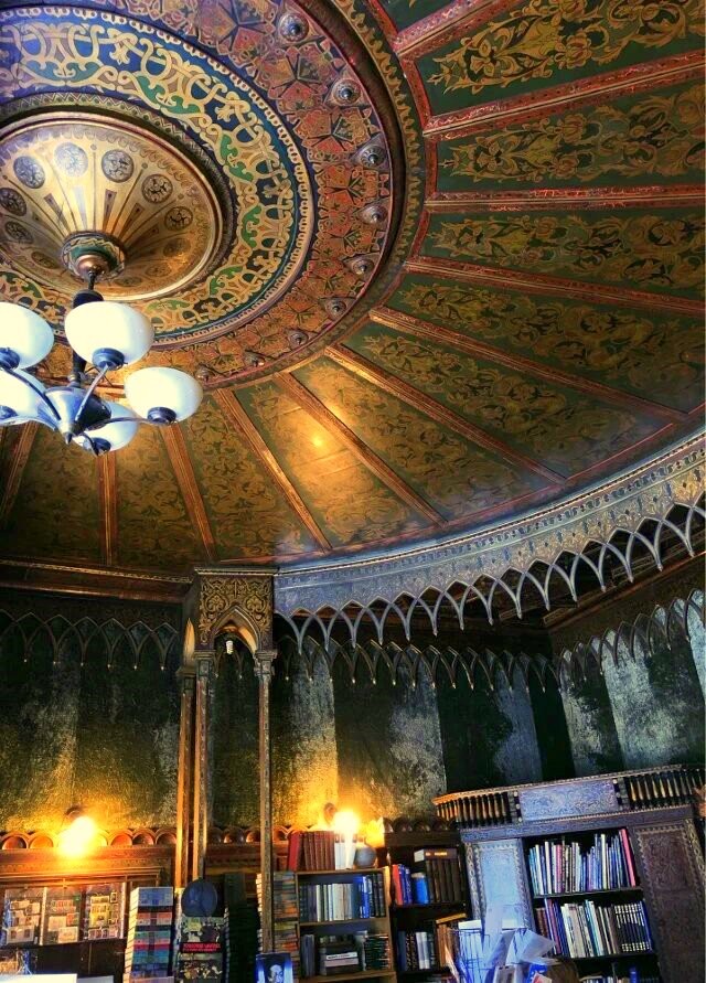 Yerevan Bookstore "Luys"