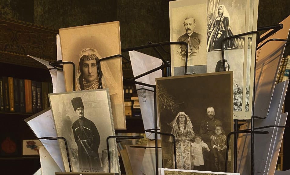 Yerevan Bookstore "Luys"