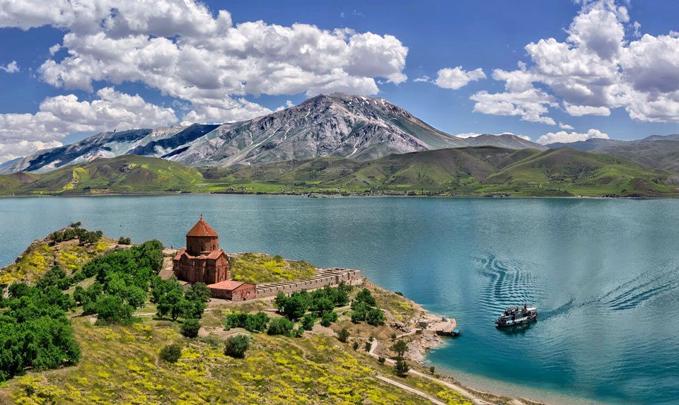 The Legend of Akhtamar Island
