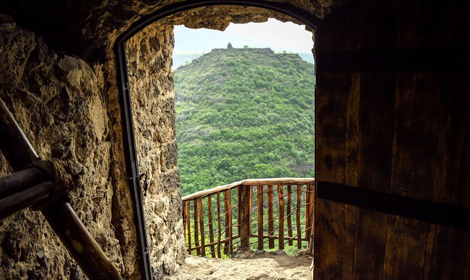 Cave-Fortress Complex “Zarni-Parni”