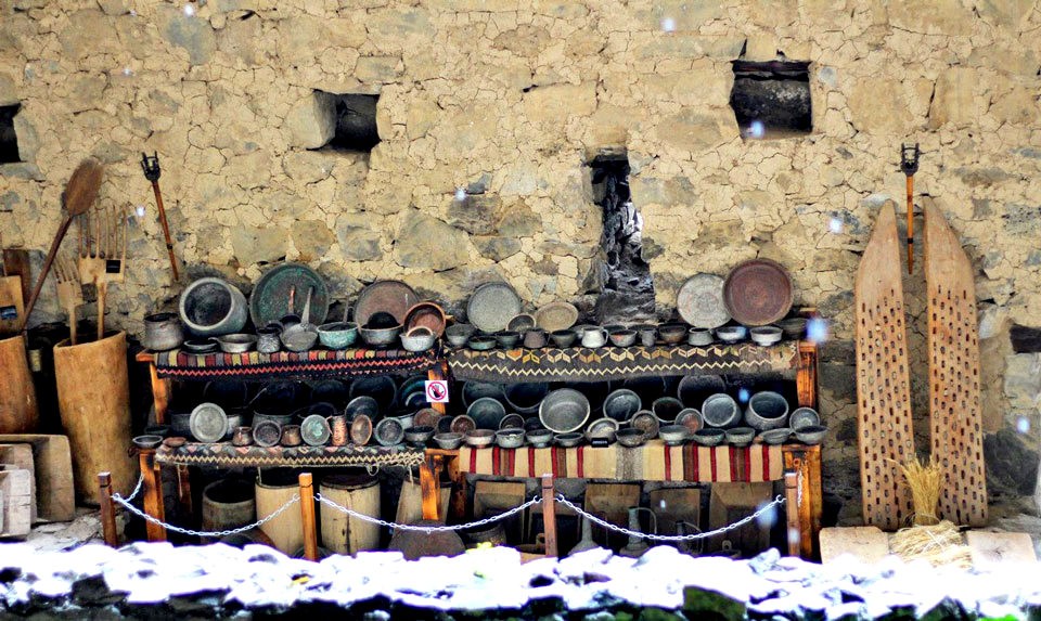 Cave-Fortress Complex “Zarni-Parni”
