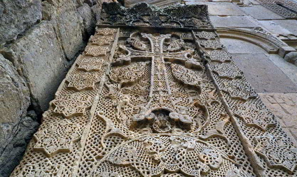 Aseghnagorts Khachkar