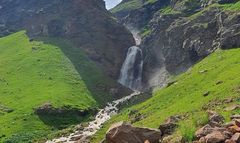 Gegharot Waterfal